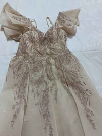 فستان نضيف جدا استخدام مرة واحدة فقط كلش حلو ونازك باللبس يلبس حتى 70 ...