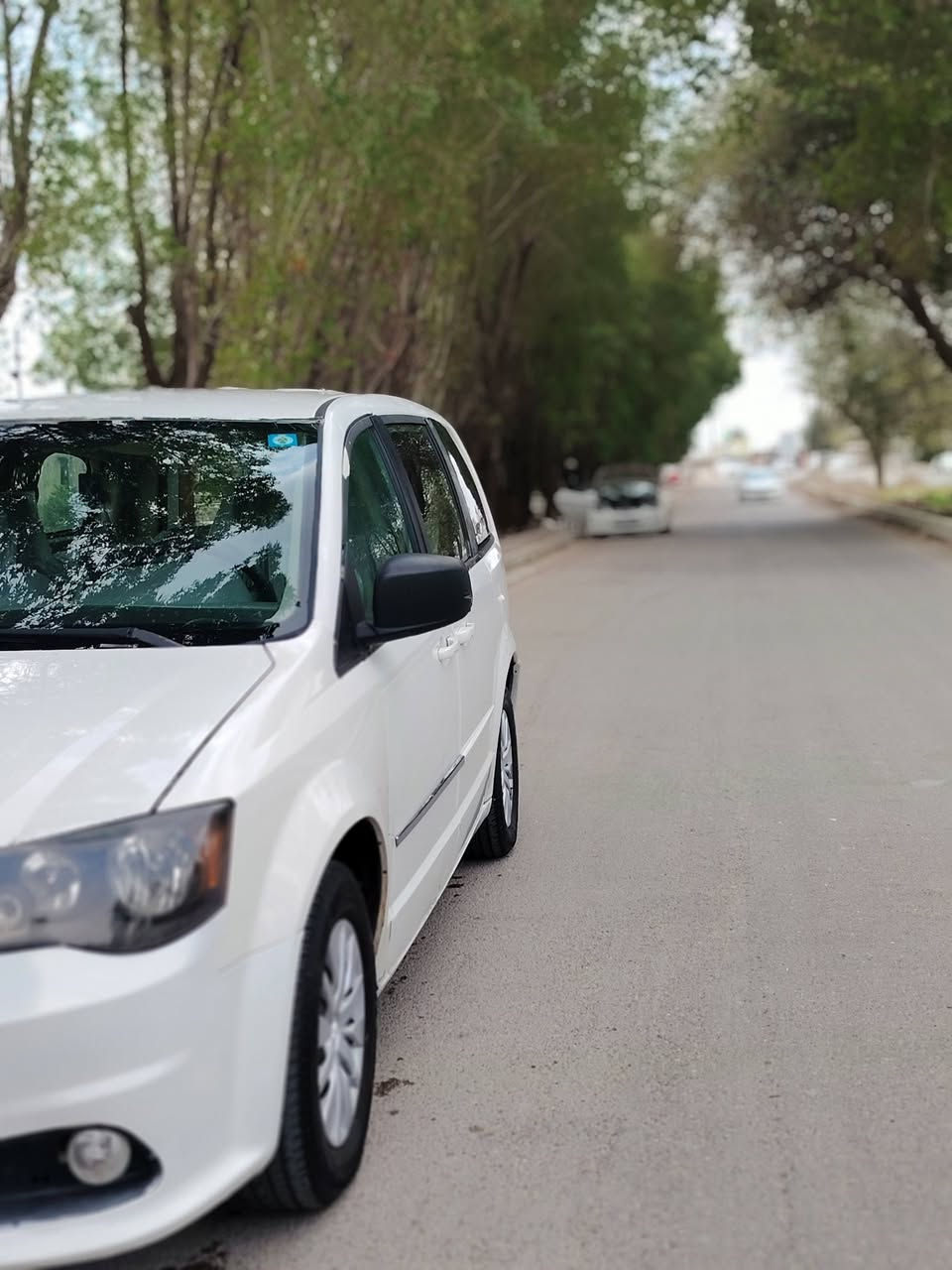 سلام عليكم دوج كرفان 2008 رقم دولي بغداد هزه جديده مكينه 3300 كير مكينه كفاله حدادي تخم تاير  حادث جاملغ امامي وهنا باب عكس السايق السعر 82 عنوان بغداد الكاضميه رقمي ***********
