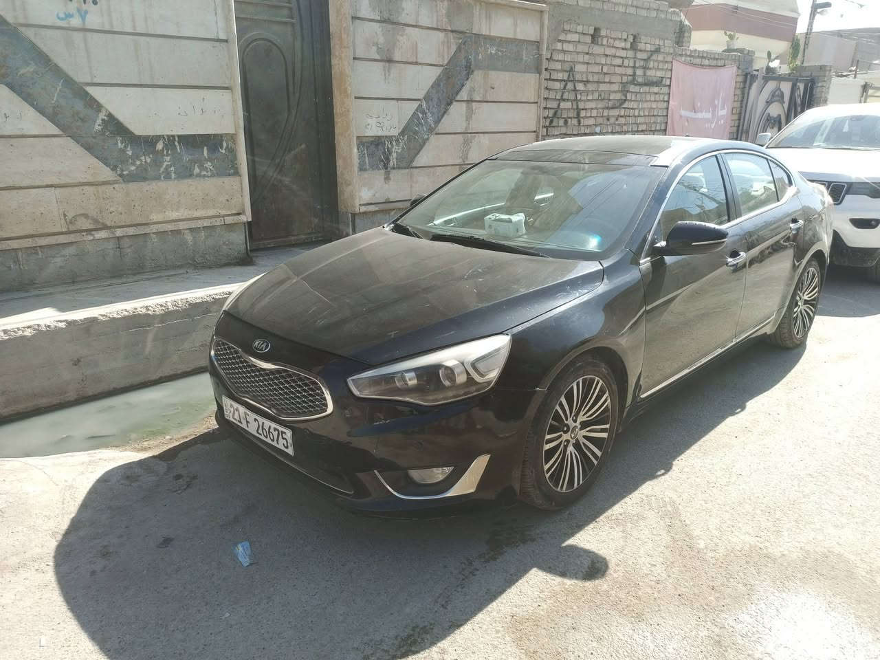 السلام عليكم ورحمة الله وبركاتة 
للبيع كيا كادينزا 2016 خليجي 
محرك 3300 دوش  
رقم سليمانية بأسمي تحويل او وكالة جاهز 
فول مواصفات عدا البصمة 
فتحتة سقف بانورما طگتين 
اشاير بالمري
كشنات جلد كهربائي
شاشة كبيرة وكالة كار بلي 
مري شفط + ترحيب عند الفتح 
حساسات امامية خلفية 
كامرة دوارة 
تحمات ستيرن 
تبريد قطعتين 
السيارة كامله وجاهزة ومناقصهه اي شي نقصهه فقط طبرباز 
السياره بيهه 6 قطع صبغ قطعتين حادث والباقي جراد وصبغتهه 
السياره مغلفه mdf ضمان عشر سنوات فقط القطع المصبوغه 
السياره سعرهه 145 ورقة 
المكان بغداد ناحية الوحدة مقابل مجمع بسماية 
***********
