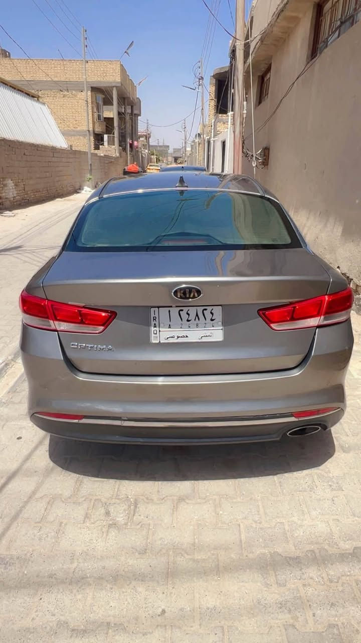 سلام عليكم 
اوبتيما 17 امريكي مكينه 2400
سياره خير من الله ما ناقصها شي جاهزة تبريد شغال 
سياره ضربتها ب امريكا قبق جنطه وبل عراق جاملغ وبنيد 
رقم مثنى مداور ثاني يوم 
مكان سياره: سماوة قضاء الرميثه 
رقم ***********

السعر:110وبيها مجال
