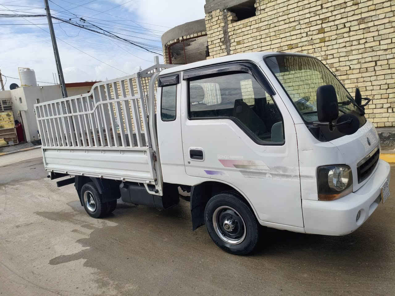 كيا ام عيون للبيع 🚚
موديل 2002رقم انبار  محرك مجفت جديد كير اكسل كله على الفحص شاصي حلو مابي اي مشكله عدا فطر بالقوطيه الداخليه شاصي الخارجي سليم ع فحص السعر 75 ورقةعنوان الفلوجة اتصل رقم (***********)
كورك(***********)
