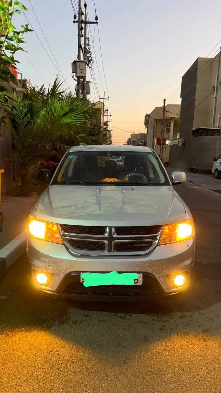 جورني 2013 ستة سلندر sxt شاشة جبيرة  سبعة راكب ثلاث قطع تبريد وارد امريكي بس ضربتها صفح جاملغ وشوية بنيد صور الحادث ما موجودة ع النت واليريد رقم الشاصي يدزلي رسالة بلكي يطلعها .. بيها منظومة غاز  .. رقم بغداد انكليزي
لون رصاصي 
تبريد وكلشي شغال لايتات جدد 
مبدل بيها ولف وشغالة المكينة حتى 200 تطلع سرعة ممكن تطلع لمكة .. حماوتها معالجة طبيعية 
السعر 103 وبيها مجال للشراي 
 ***********
