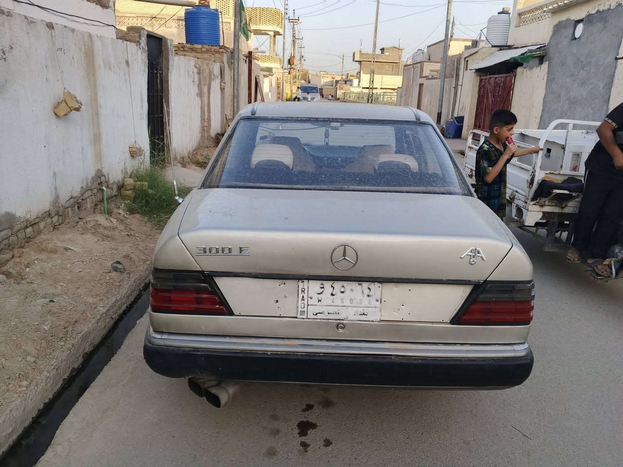 مرسيدس دب محرك وكير بطه
مراوس حسب القناعه 
سياره مصبوغه عام جماليه

رقم بغداد

راعيها بكربلاء يريد مداور

صدر جديد توني مسويه

كهربائيات وكيجات كلها شغاله 

حتا كلوب البانزين

سنتر لوك

لايت زنون

موديل 87 محدثه 91

تبريد نقص راديتر ابيعه عاطل

ويل رياضي

العنوان الفجر ذي قار 

سعر 39

***********
