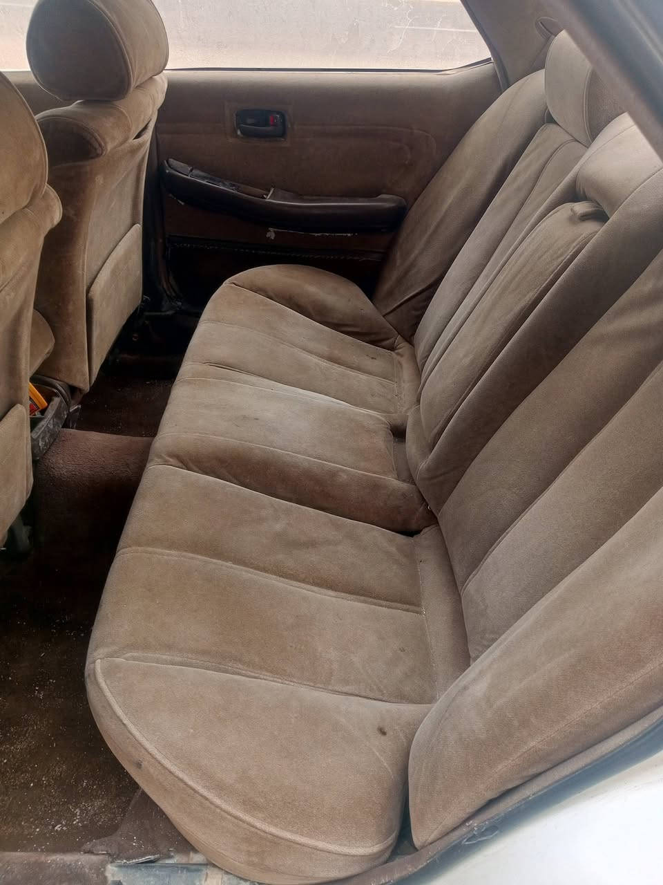 السلام عليكم سياره مارك كصيف رقم بغداد مكانها بصره حي المدراء تقاطع التربيه صاحب الوكاله البصره سنويه منتهيه 2019 السياره جاهزه مكفوله من العيب الشرعي السعر 35ورقه وبيها مجال قليل رقم ***********
