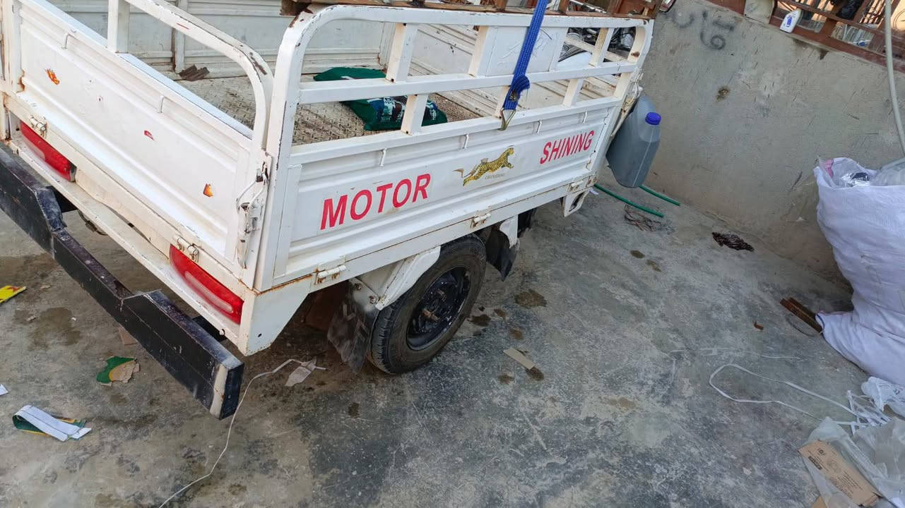 السلام عليكم ستوته للبيع
ب مليون وبيها مجال للشراي 
للاتصال ***********
