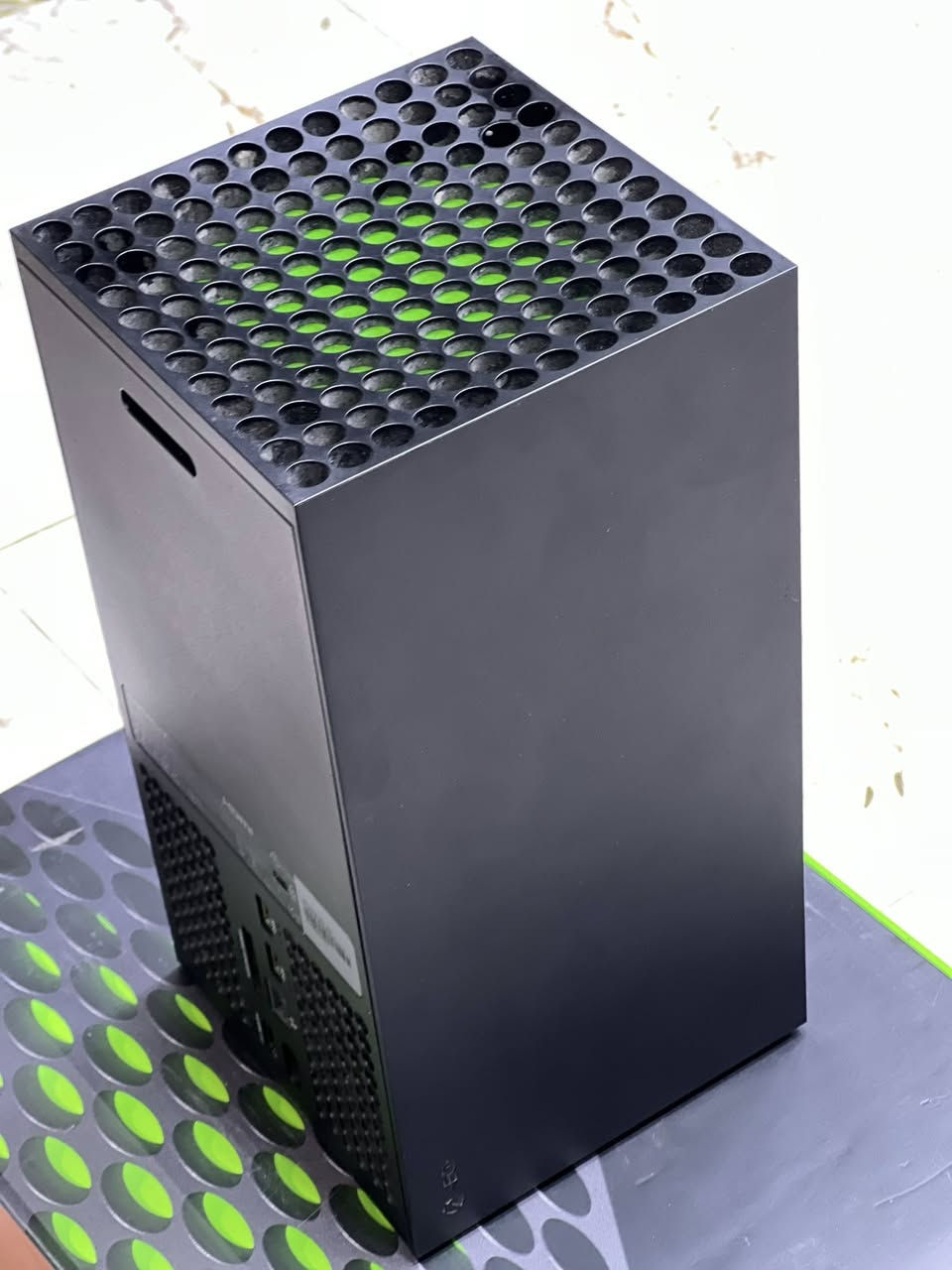 سيريس اكس موديل ٢٤
كارتون غير مطابق 
كامل ملحقات
توصيل موحود
ولتس للحجز
***********
