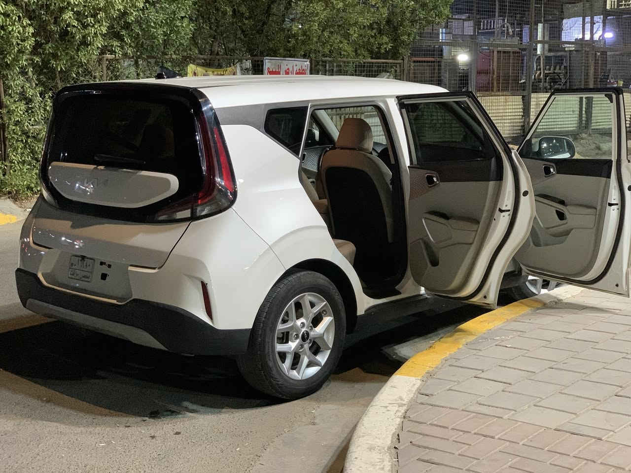 ترهم اقساط
موديل 23 
تفاصيل ***********
