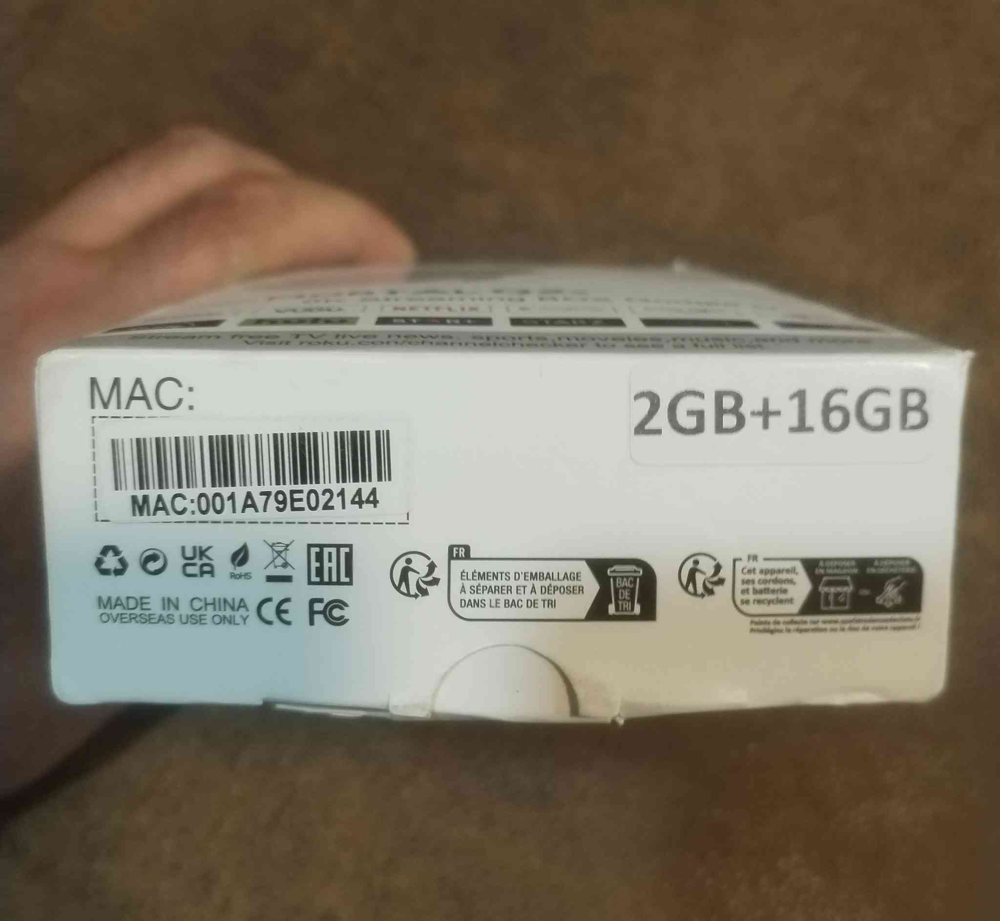 جهاز استقبال تلفزيوني أندرويد 14 Q2S، يدعم دقة 8K، واي فاي 6، ذاكرة وصول عشوائي 2 جيجابايت، سعة تخزين 16 جيجابايت، بلوتوث 5.0، جهاز تحكم عن بعد صوتي، صندوق تلفزيوني.  

المواصفات:

نظام التشغيل أندرويد 14: يتميز بأحدث نظام تشغيل أندرويد 14.0 مدعوم بمعالج Allwinner H313 رباعي النواة ARM Cortex A53 ووحدة معالجة الرسومات G31 MP2

أداء عالٍ: مزود بذاكرة وصول عشوائي (RAM) سعة 2 جيجابايت وذاكرة تخزين داخلية (ROM) تصل إلى 16 جيجابايت، مما يدعم إمكانيات فك تشفير فيديو بدقة 8K رائعة.

الاتصال: يدعم تقنية واي فاي 6 ثنائية النطاق (2.4 جيجاهرتز/5 جيجاهرتز) وتقنية بلوتوث 5.0 لتوفير اتصالات لاسلكية سلسة وبث سلس.

متطلبات الطاقة: يتطلب مصدر طاقة ثابت 5 فولت/2 أمبير للحصول على الأداء الأمثل؛ ويتضمن دعم USB 2.0 لتوصيل الأجهزة الطرفية

إعداد سهل: عملية تثبيت بسيطة من ثلاث خطوات - قم بتوصيل كابل HDMI، وقم بتوصيل مصدر الطاقة (5 فولت/2 أمبير)، وقم بضبط إعدادات الشبكة.


**إذا كنت صاحب هذا الإعلان وتريد حذفه لأي سبب، رجاءا أرسل رسالة إلى الدعم الفني**