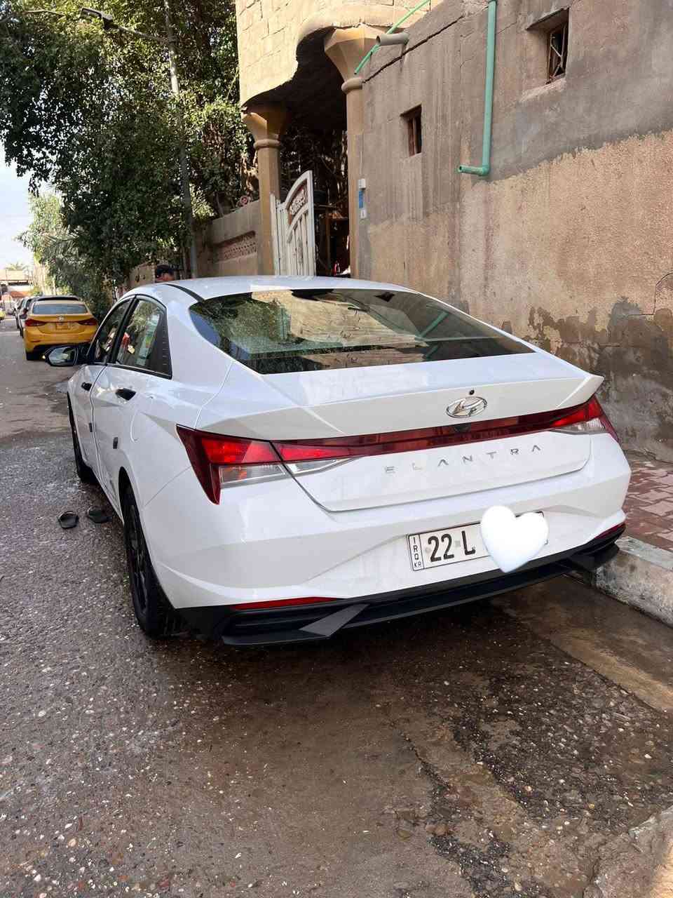 السلام عليكم الانتره موديل 23 للبيع خليجي كفاله عامه رقم اربيل وماشيه 60   مكينه 1600  سنويه للـ 28 وبيها وكاله عامه  السعر155 العنوان بصره جمهوريه والاستفسار على رقم الهاتف ***********
