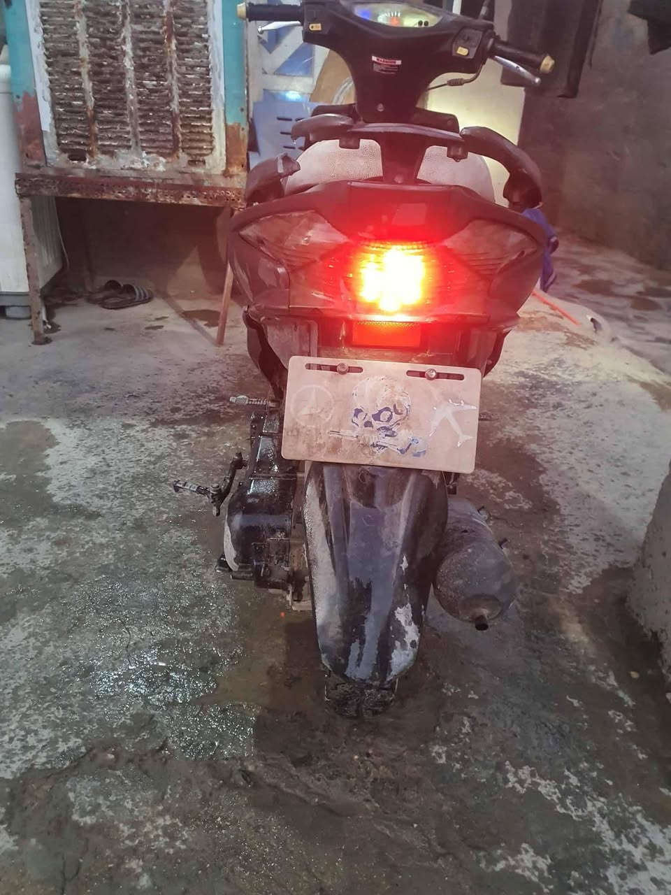 عمي سلام عليكم دراجه  لبيع    كوم حديد مادري شبيه ماتشتغل  ب 150


**إذا كنت صاحب هذا الإعلان وتريد حذفه لأي سبب، رجاءا أرسل رسالة إلى الدعم الفني**