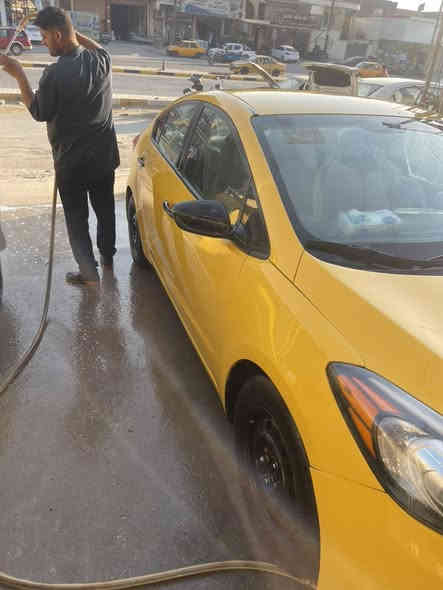 سلام عليكم فورتي موديل 16 امريكي مكينه 1800 دوش رقم بغداد  كير مكينه خير من الله تبريد فول تتدفة  تخم تاير جديد   سياره خير من الله كبل للشارع هيه غرامات امصفر عنوان بغداد الحسينيه رايدهه 110 اوبيهه مجال بسيط ***********
