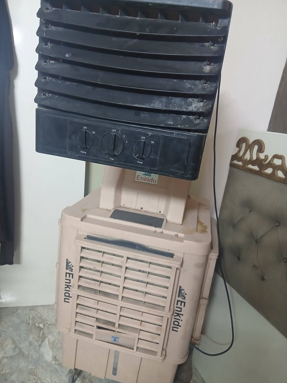 كونفيرا للبيع كشره نضيف استخدام موسم واحد فجأ كام يطلع صوت طبك كهربائيات مادري شنو جدحه وطفت كلهاا كامت ما تشتغل ونقص رجلين ثنين ماعرف شبيه سعره 100 الف


**إذا كنت صاحب هذا الإعلان وتريد حذفه لأي سبب، رجاءا أرسل رسالة إلى الدعم الفني**