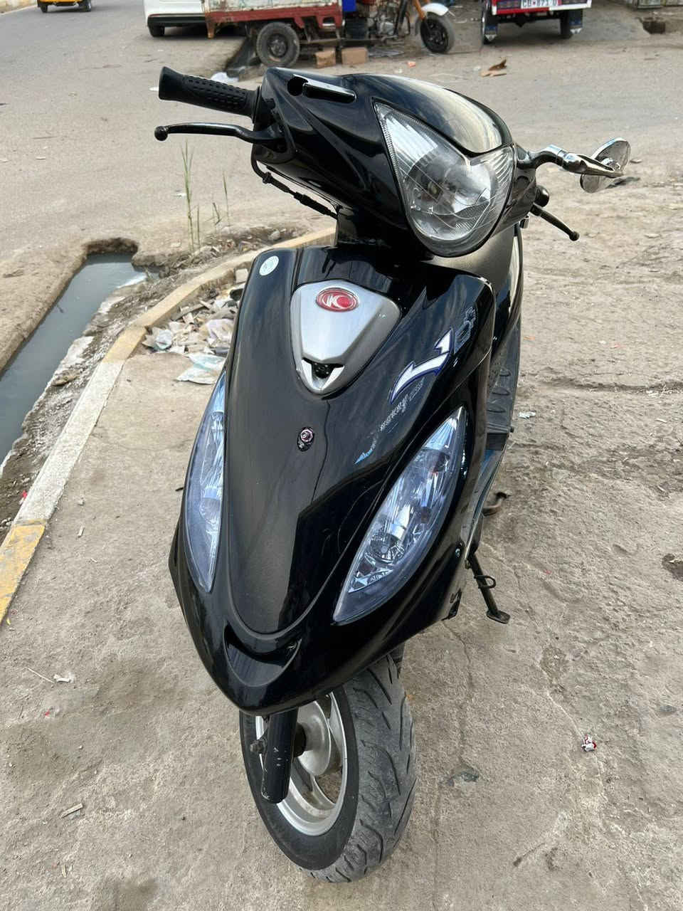 السلام عليكم كامكو للبيع
مكفوله كفاله عامه 
موديل 16 وبيهه كلب 17
سعر 950
مكاني رفاعي 
***********
