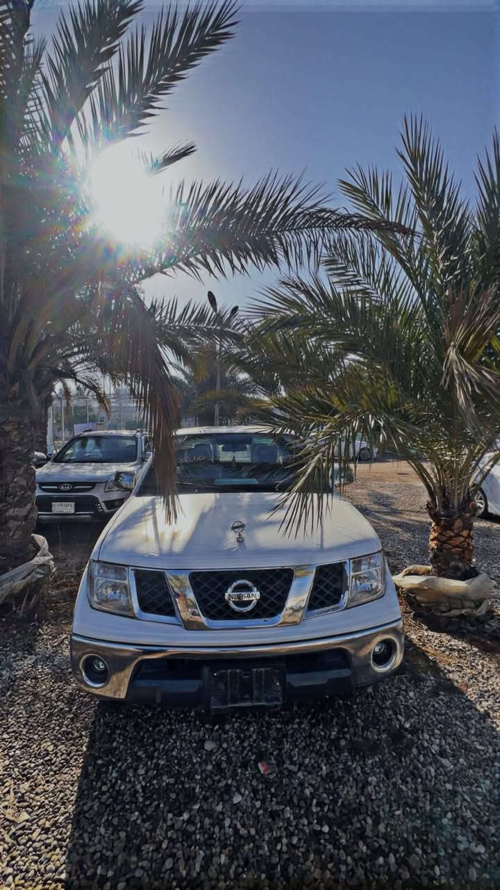 سلام عليكم نيفاره موديل 2012 الاتصال ع الأرق ***********
