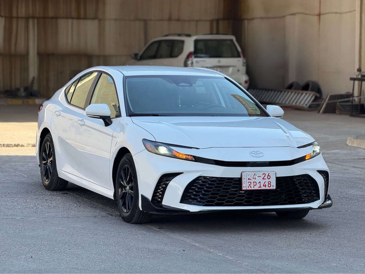 Toyota Camry Le Hev 2026 
تويوتا كامري ال اي هايبرد ٢٠٢٦

بدون صبغ بدون تعديل بدون ارباك "كلين" 👌
٧ الف ميل ماشية و هذا رقم شاصي
4T1DAACKXTU215749

مواصفات LE محسن 🔝
بصمة و شغال و كشنات هيتر و دواخل بيجي و كشنات كهربائي، كيج الكتروني و شحن وايرليس، شاشة و كاميرة، رادار ٣٦٠ درجة و حساس ٣٦٠ درجة و نظام هايبرد ....

سعر 🔥 233 ورقة و مجال
مكان عقرة "ئاكرئ"
واتس اب و كورك *********** اكر, نينوى
