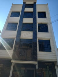 البيع بناية حديثه   المساحة.  112 م.   الواجهة.  8 م. + سند مستقل   تح...