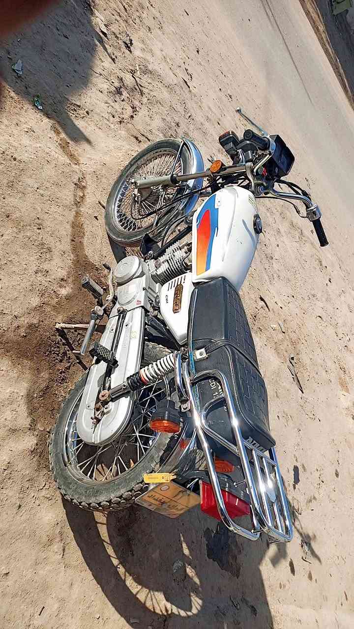 السلام عليكم دراجه ارشه اربعه كير ❗
2019 اوراق اصولي ❗💢
دراجه كامله ما بيه اي نقص
   مكينته مفتوحه ❗
لا تبخير ولا تنقيص1 /1
شلعه ومعدل 
كهربائيّاته كله شغاله ❗
مكاني حله ابو غرق 💢
دراجه كلش حلو مال شغل سعره 375 وبيه مجال بسيط
رقم الهاتف: ‏‪***********‬‏
