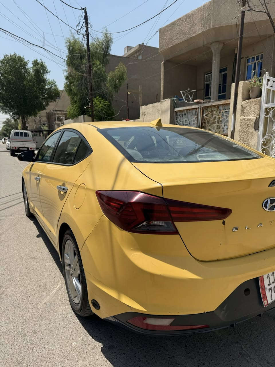 السلام عليكم
الانترا ٢٠١٩ أمريكي 

مكينه ٢٠٠٠cc كير AT

تبريد ثلج ❄️

لايت زنون 💎

مكان السياره بغداد 

منضومه غاز كامله 

ضرر السياره موضحه بالسونار 

السعر :١٠٧ ورقه 

للاستفسار الاتصال ***********
