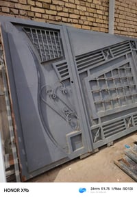 باب حديد • نضيف جداً • جيب وشد