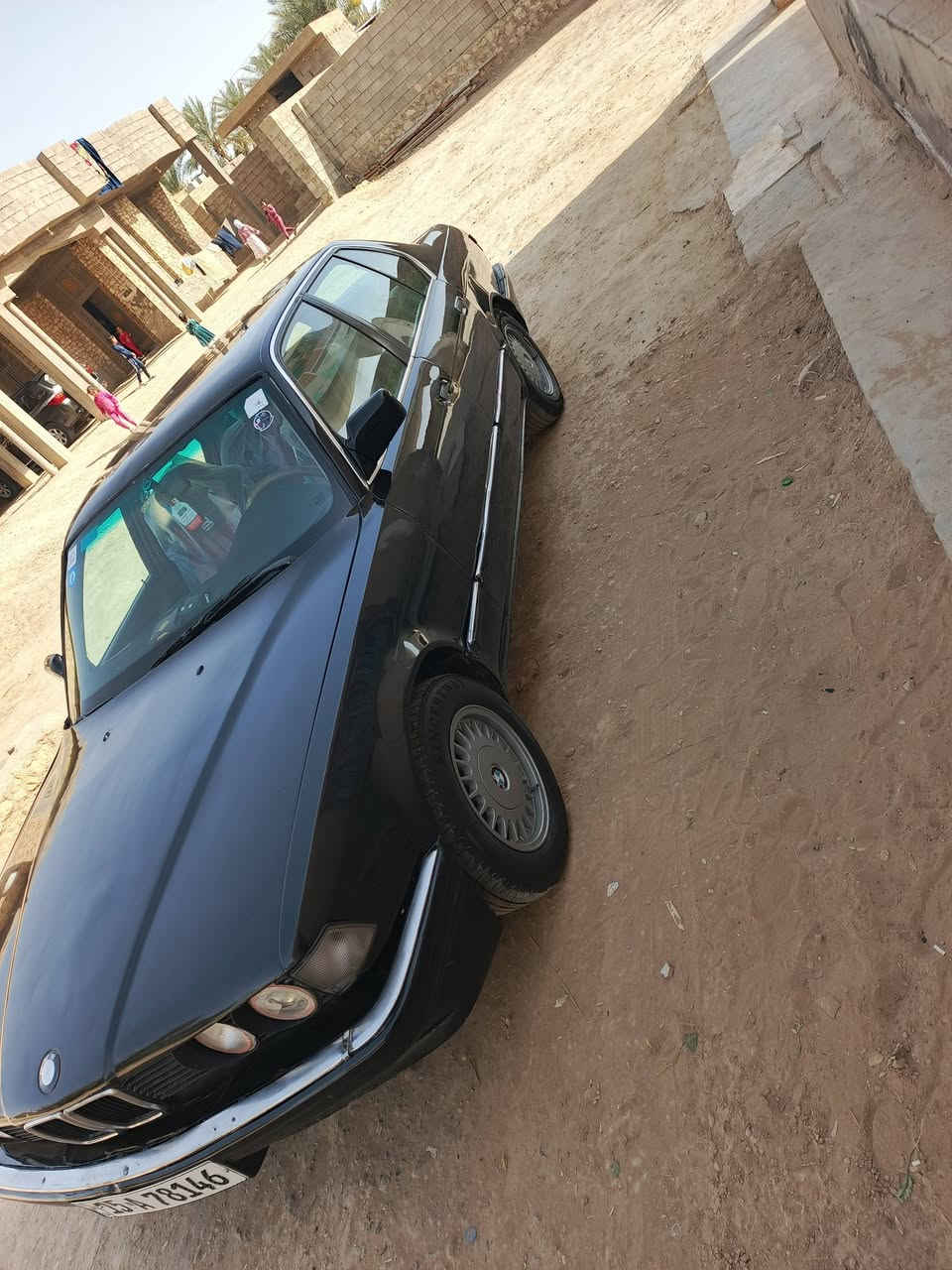 السلام عليكم للبيع او مراوس حسب القناعه 
العنوان هيت ناحيه الفرات 
الهاتف ***********
