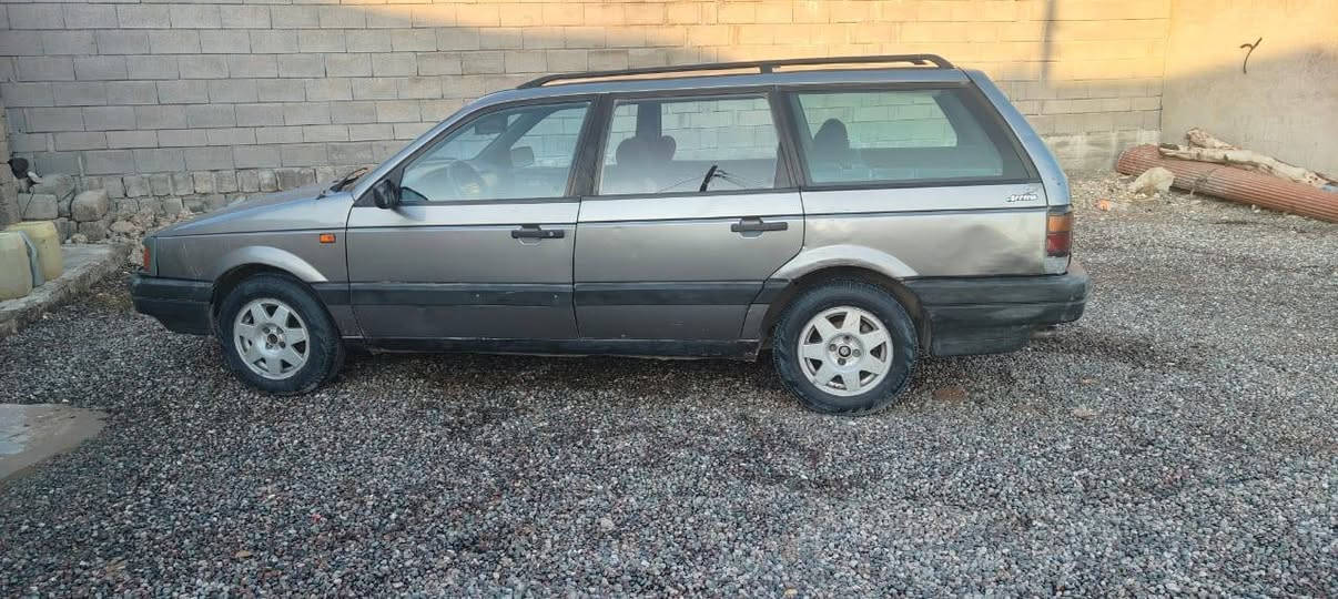 للبيع سياره باسات شرط المحرك كير طخم تايات سياره بسمي تريد تحويل تريد وكاله كابون  بانزين بي سنويا جديد اني الشرعي اخوان السياره جاهز من كلشي بدون اي ضرر  سياره بلاديه سعر 33 شراي خابرني ودلل هاتف *********** مكاني موصل برطله
