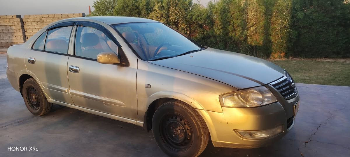 نيسان سني  2007بغداد نكليزي بسمي تحويل ثاني يوم
تبريد جديد منضومه كامل قبل 4تيام شديتهن
محرك وكير كفاله
كير اوتو ماتيك
سياره خير من الله تخم تاير ماناقصه اي شي 
سعر 75ورقه وبيه مجال 
مكانه بغداد ابو غريب
الستفسار ***********
