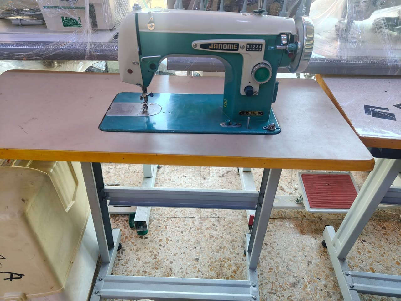 السلام عليكم
عرض خاص السعر 150 الف شامل اجور التوصيل
مكينة خياطة عدل صناعي على شكل منزل مع ميز تخيط جميع انواع الاقمشه من الفيزون لي جلد ياباني اصلي ضمان سناء حقيقي

🔧 بيع وشراء + تصليح مكائن الخياطة -🔧 الموصل 🔧 
متوفر عندنا:
✅ مكائن خياطة صناعي ومنزلي - جميع الماركات
✅ تصليح جميع الأعطال + قطع غيار أصلية
✅ ضمان من 15 إلى 20 يوم على التصليح  
✅ تصليح موقعي 🚐 نجيك لحد ورشتك أو بيتك داخل الموصل

📍 نغطي جميع مناطق الموصل
📞 واتساب/اتصال:[***********]

نشتري مكائن مستعملة بحالة جيدة بأحسن سعر

مكينتك عاطلة وماتكدر تنقلها؟ دزلي ونجيك❤️💪
