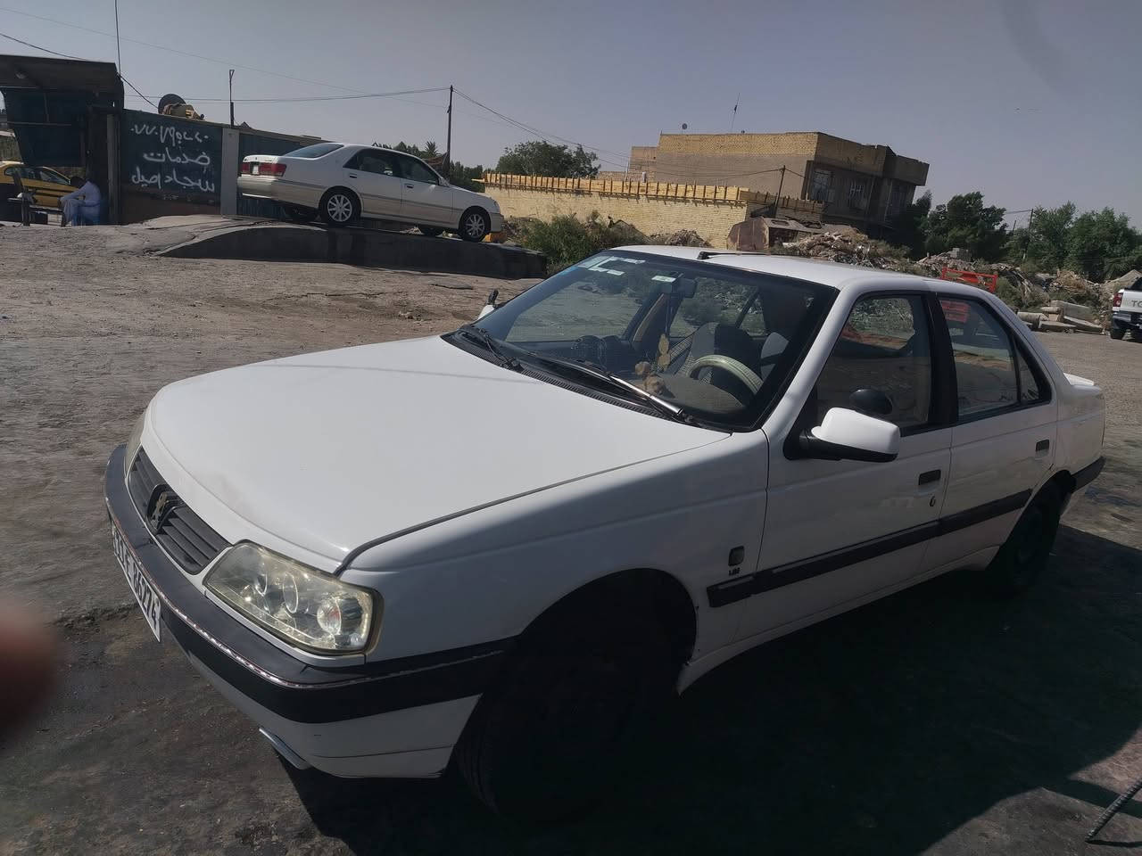 السلام عليكم
بيجو لميس 405 مديل 2013 رقم بغداد مكاني بغداد
الكير ومحرك مكفول مكفوله من الضربه  حداديه باتري كله جديد سياره مال بيت وما متعوبه ومكفوله من كلشي ومتصرف عليه الف وترايه وين متريد السعر 47 وبيه مجال حك الجيه   اسلني ماسنجر اجاوب وعل وتساب ***********
