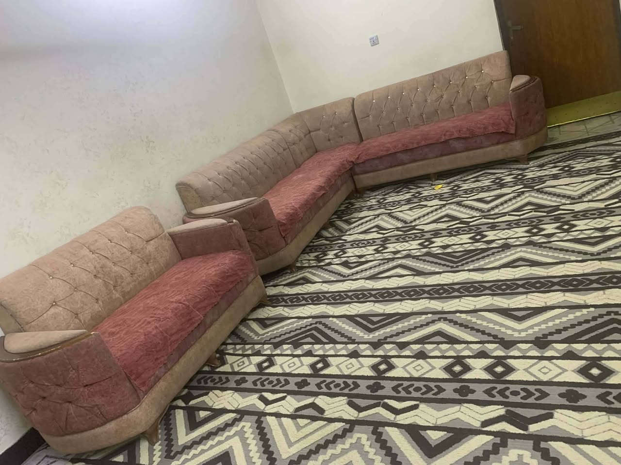 ديوان تفصال ٨ مقاعد نضيف بدون ضرر السعر ١٧٥ وبي مجال بسيط


**إذا كنت صاحب هذا الإعلان وتريد حذفه لأي سبب، رجاءا أرسل رسالة إلى الدعم الفني**