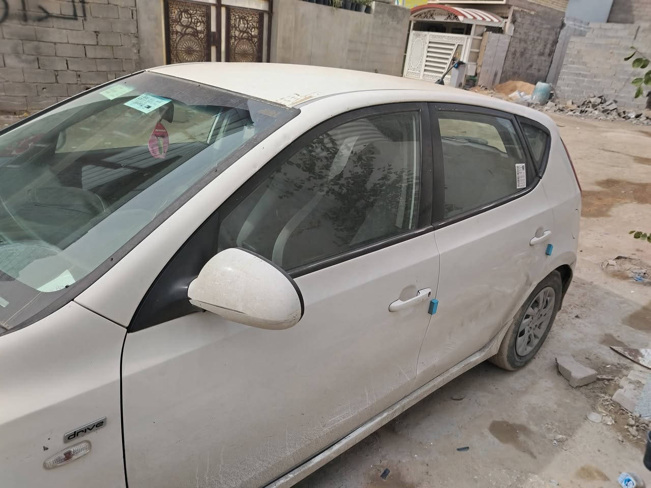 السلام عليكم سياره النترا هاشباك ٢٠١٢خليجي كير ومحرك وتبريد مكفولات بس بيها طخه بالجاملغ الأمامي اليمنه واليسرى وبيها بارد السعر ٨٥وبيها مجال بسيط رقم الهاتف ***********
