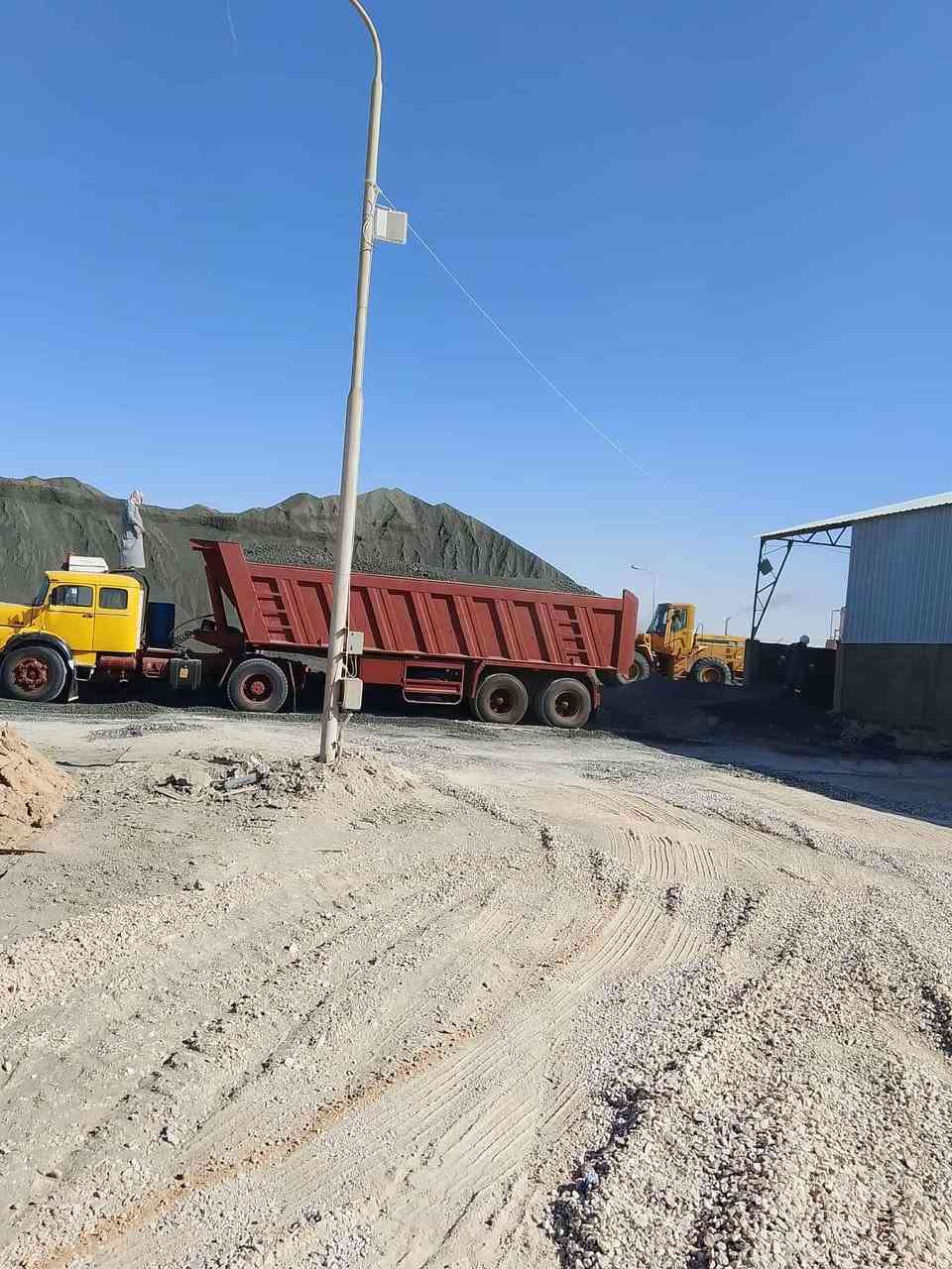 للبيع اقجم موديل 83محرك سوبر كير130 السياره جاهزه للعمل‏(‪***********‬‏
