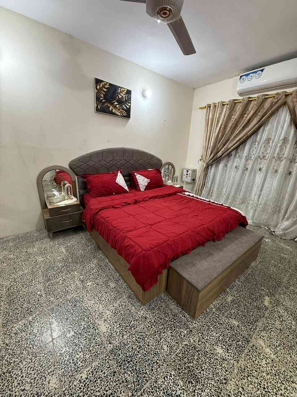 غرفه نوم للبيع سعرها 500  ألف الاتصال ***********
***********
