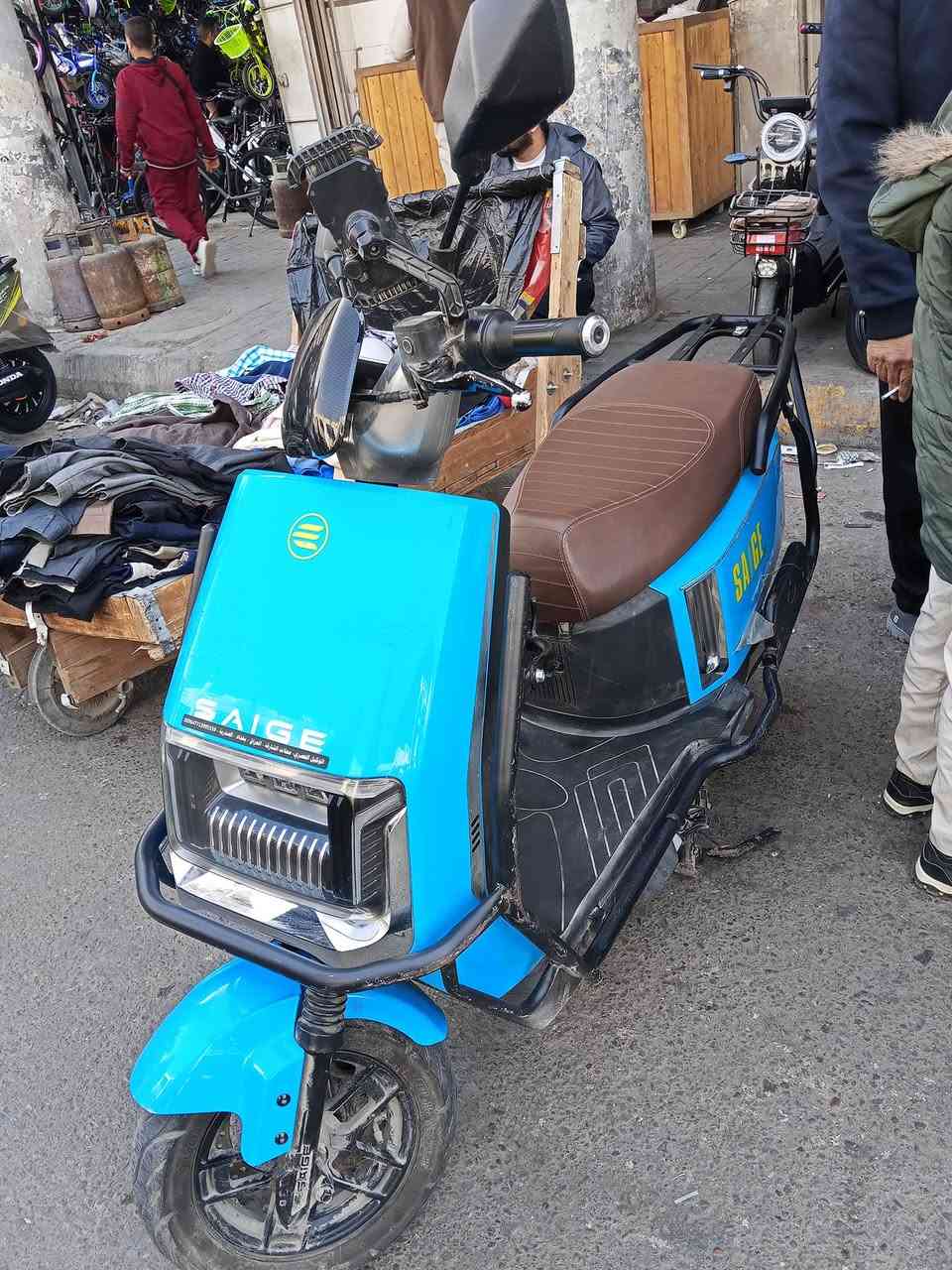 السلام عليكم
دراجة شحن موديل 2025
6 بطاريات 
نظام 3 سرع 
السرعة 70 حقيقي 
بصمتين 
نظيفة وما بيها نقص 
المكان مدينة الصدر 
الرقم للاستفسار ***********
