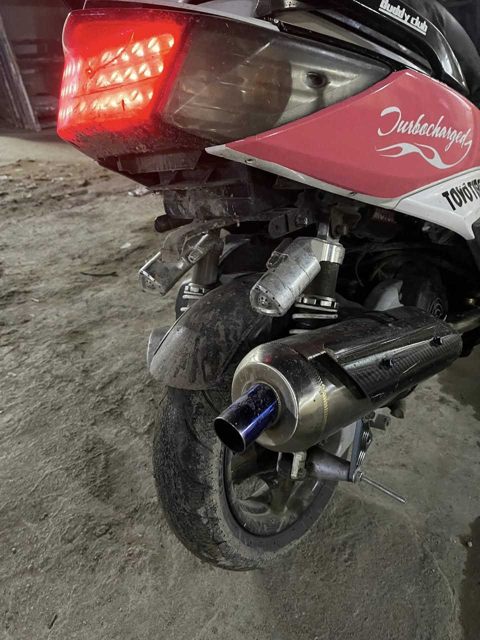 سكنس مزود فحل ياباني بوشه 58.5 صدر GMS دبل GMS صالنصه بوري عدل دراجه خير من الله السعر 800 وبيه مجال عنواني بغداد الشعب ***********
