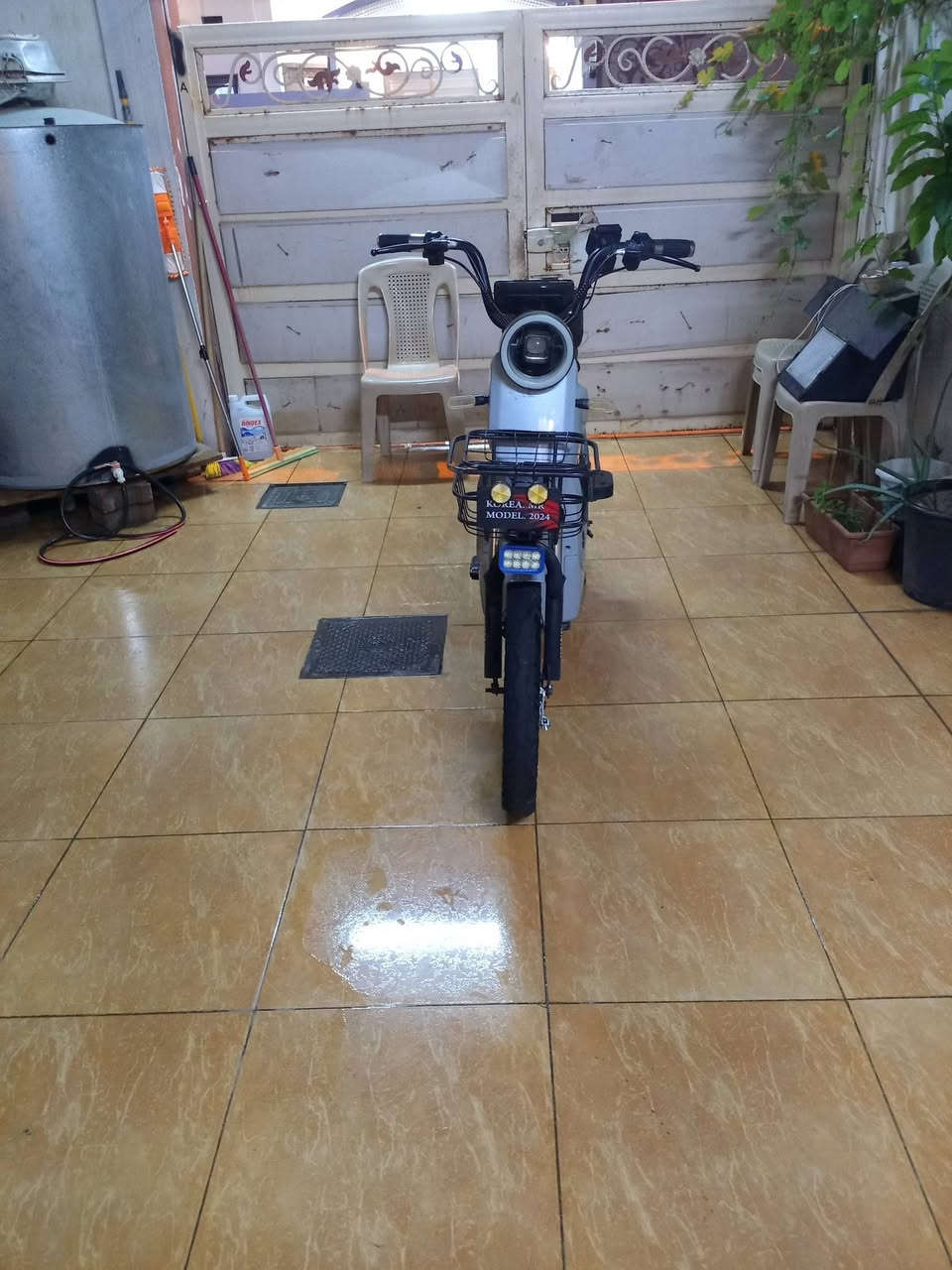دراجه شحن بدون بطاريات ابيعه كوم حديد بصمه او تشغيل عن بعد كارت بس ابيعه كوم حديد سراي خابر *********** سعر 80 الف حجم 20
