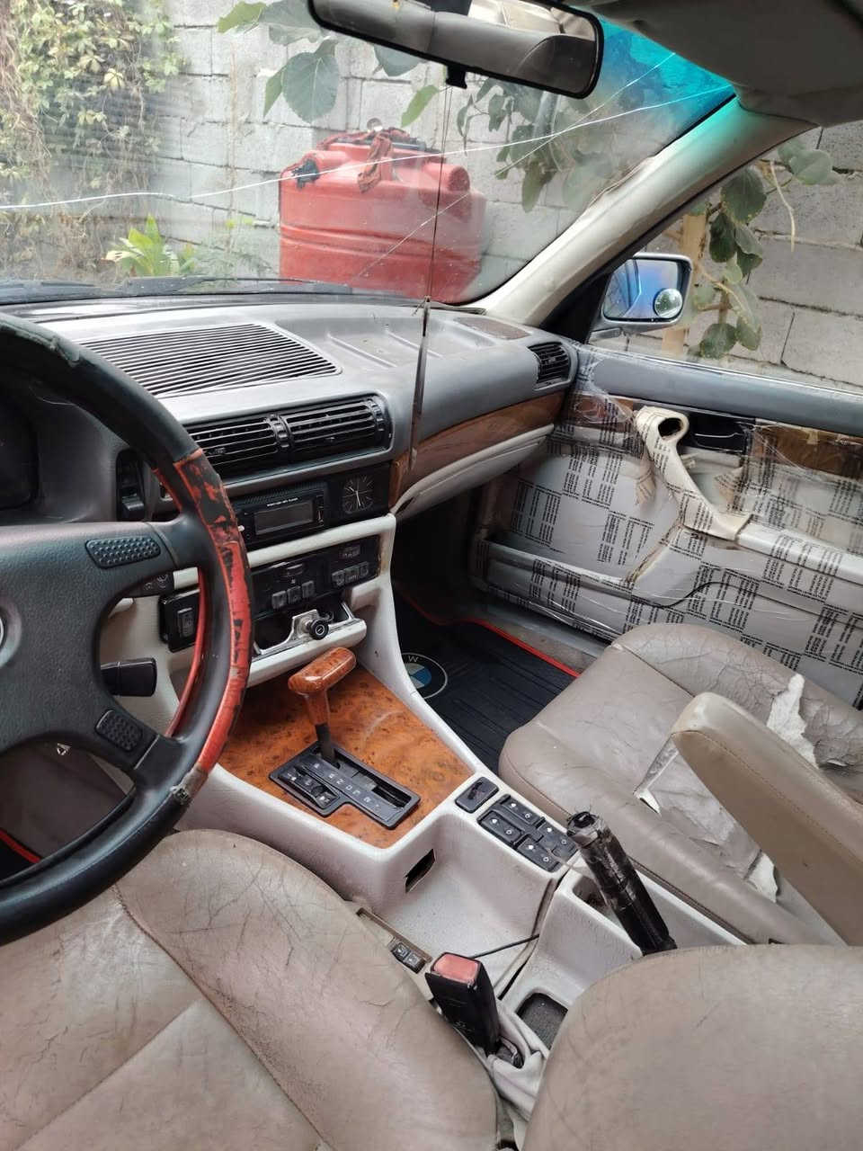 السلام عليكم بي ام للبيع مديل 91 سياره تبريد باتري جديد جاهزه ماعده ايرفلو مكينه تراوح بسببه سنويه منتهيه راعيها ب بصره يمي سياره مضبوغه للجماليه سعر 35وبيها مجال للستفسار *********** اتصل ع رقم اني مكلف ب نشر
