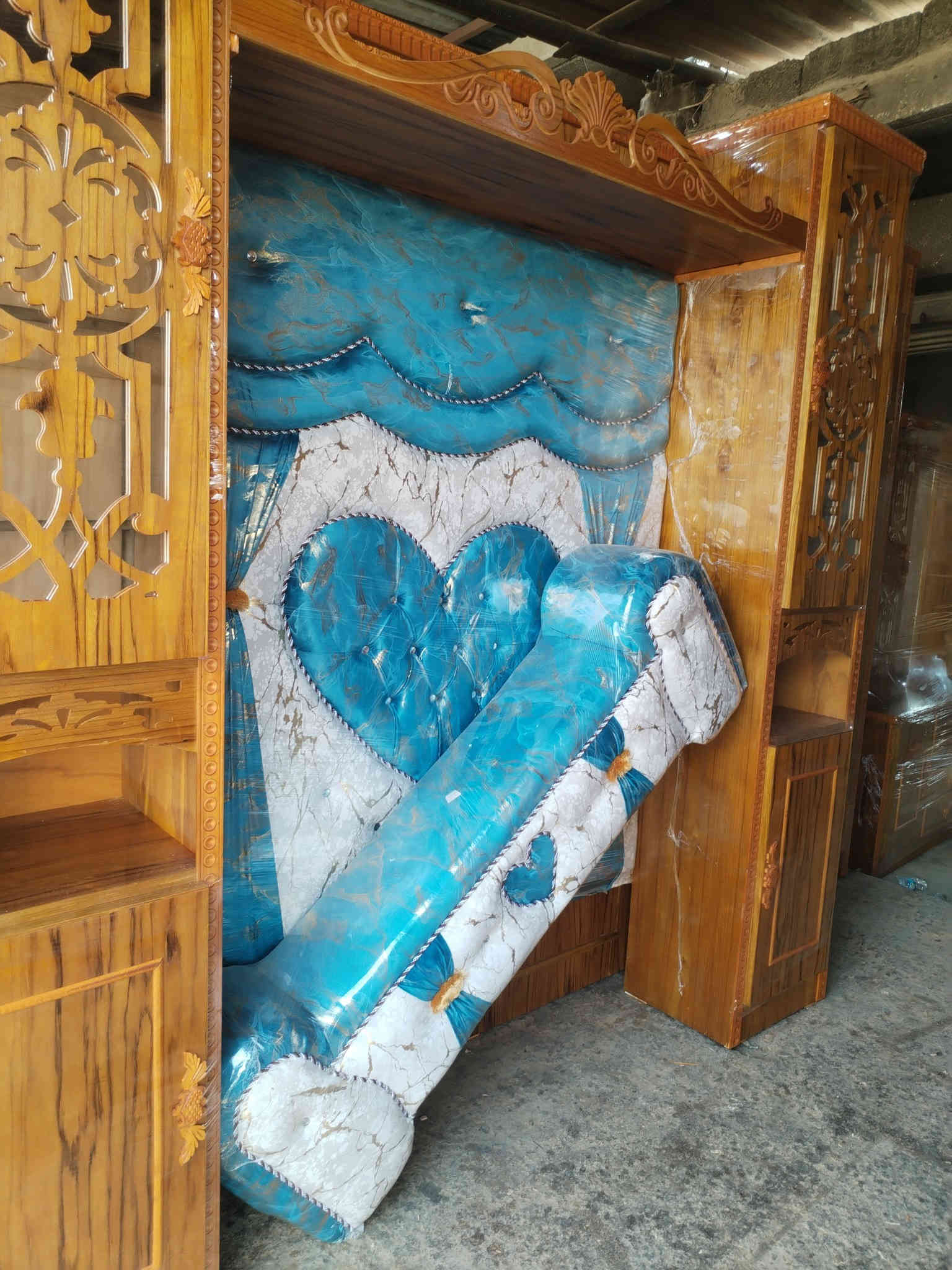 غرفه 5 ابواب. ابراج ملحق جديد عرض خاص السعر مليون عرض خاص عنوان موصل باب جديد داخل ساحة نادي الفتوه الرياضي مقابل افران السيد *********** او اسيا ***********
