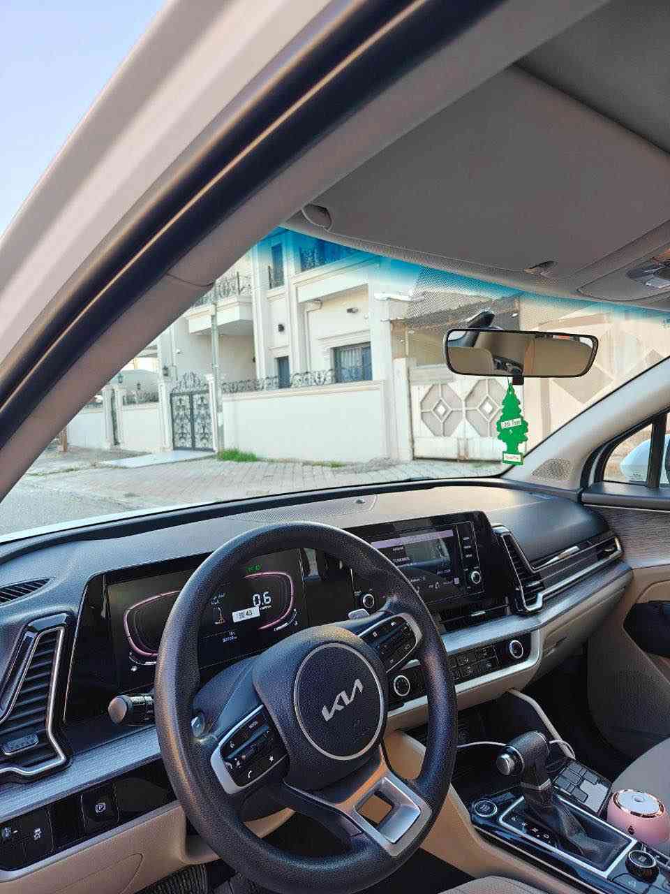 كيا سبورتج 2023 خليجي 

محرك 2000 دوش

ماشية 32.000km

المواصفات 

بصمه تشغيل

بصمه أبواب

دخول ذكي

داخل اصفر

شاشة جبيره

عداد دجتال

انظمة قيادة

مساعد نزول منحدرات

هاند بريك بصمه

اوتو هولد

تحكمات استيرن وكروز سرعه

شاحن لاسلكي 

لايتات زينون

كشاف ضبابي امامي وخلفي

مري شفت

دواخل صاج رصاصي

 كأمره وحساس امامي وخلفي

سياره مكفولة كفالة عامة من الدعامية لدعامية عدا رصعتين صغار بل بنيد 

كير محرك كله مكفول على وضع شركة

رقم اربيل سنوية هزة كلها جديدة وباسمي 

السعر 219 وبيها مجال 

مكان سيارة كركوك 

*********** كركوك, العراق
