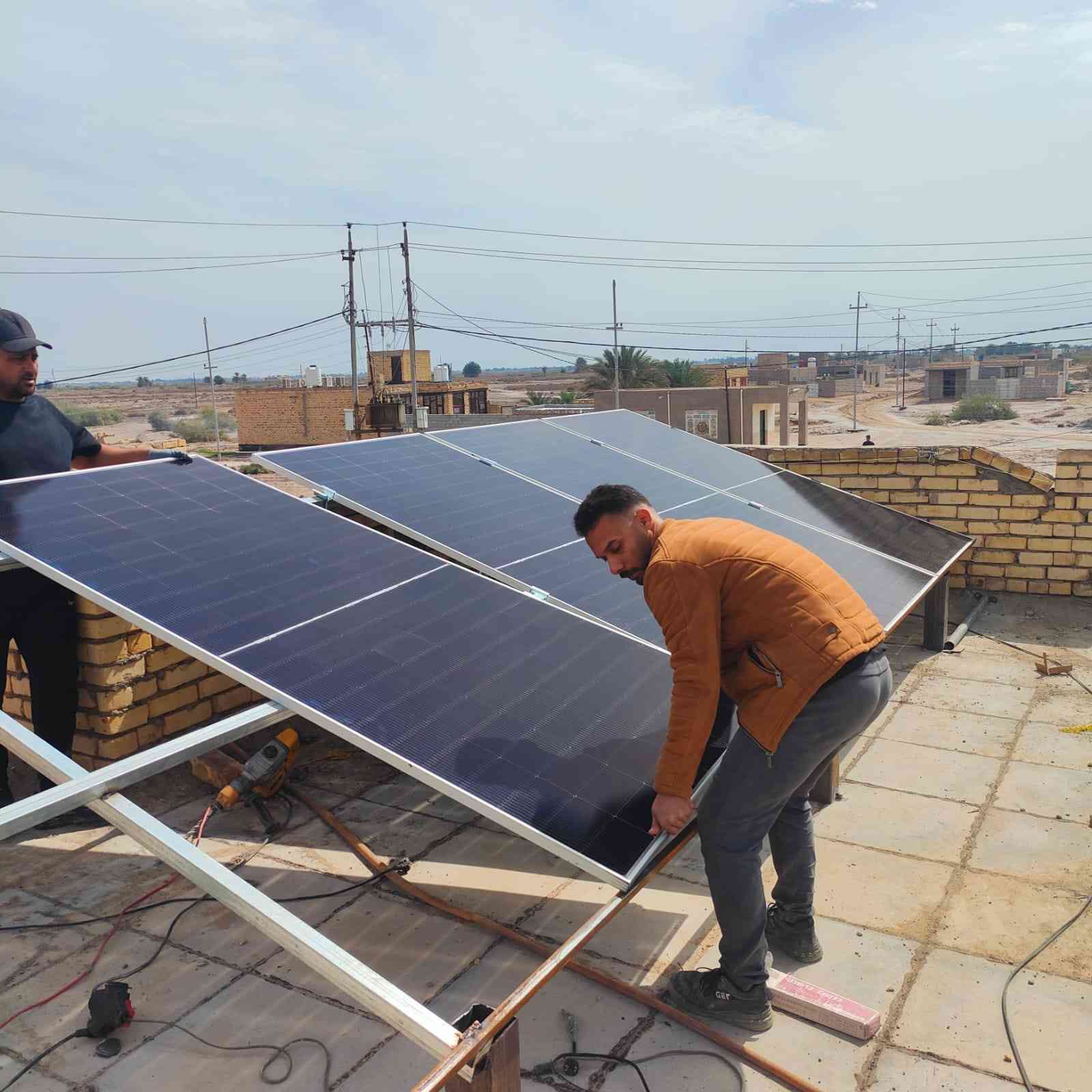 تنصيب منظومة طاقة شمسية ١٠ امبير نهاري ٦ امبير ليلي 
مدرعة بسعر ٣ملايين وربع 
الواح لونجي
حديد ثقيل 
انفرتر ٦.٢ هايبرد 
بطارية ٥كيلو واط. lv top sun 
اسلاك. pv
جنج بارد منفصل 
تنصيب وملحقات متكاملة 
ذي قار ناصرية 
شركة علي سر الوجود لطاقة الشمسية


**إذا كنت صاحب هذا الإعلان وتريد حذفه لأي سبب، رجاءا أرسل رسالة إلى الدعم الفني**