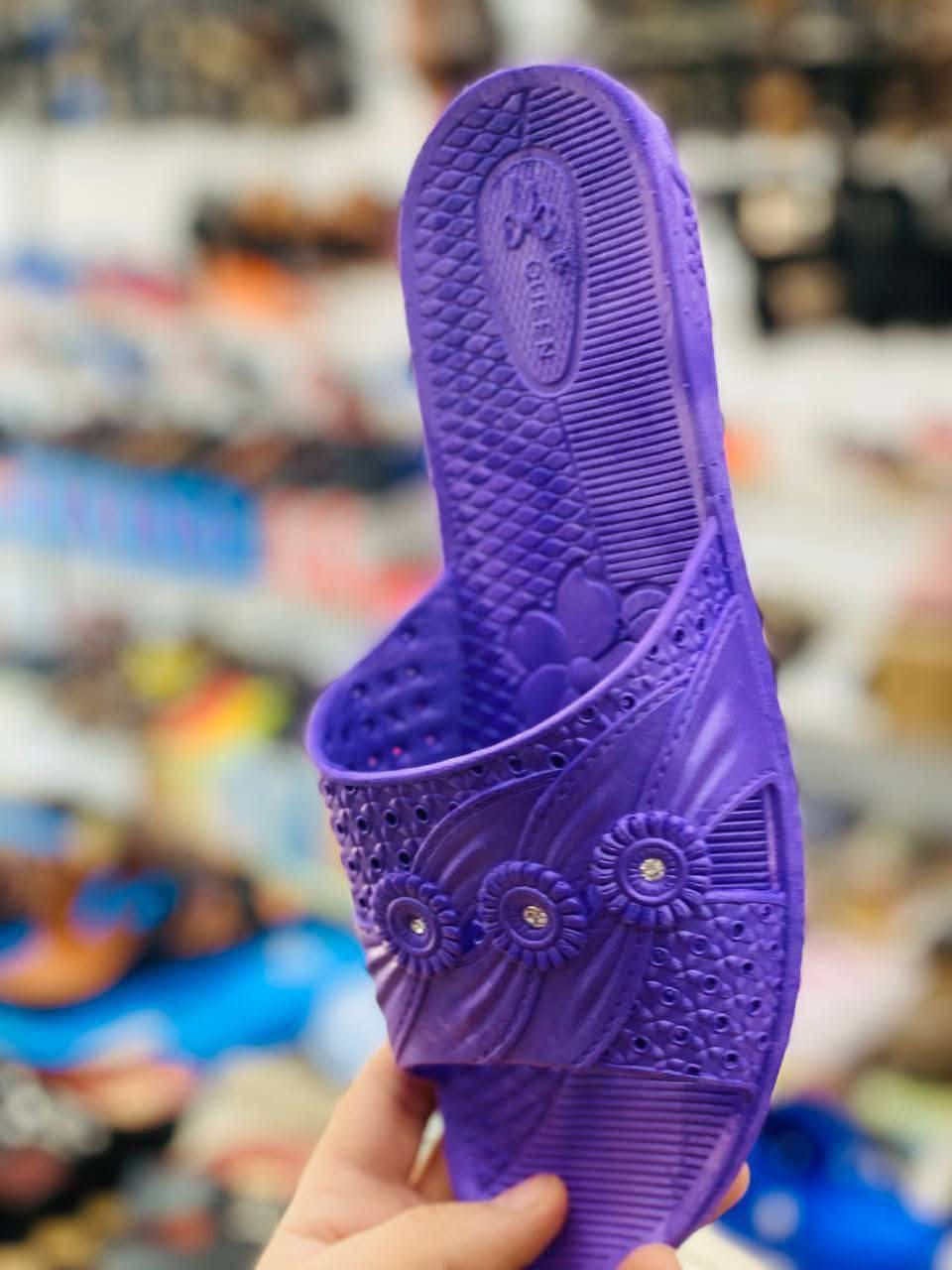 اذا بيتكم سيراميك وتخافين على امج لتتزحلك اخذيلها من هذا لاستيك طبي ربل ضد الماء مانع للتزحلق  السعر الفين 2000 دنار


**إذا كنت صاحب هذا الإعلان وتريد حذفه لأي سبب، رجاءا أرسل رسالة إلى الدعم الفني**