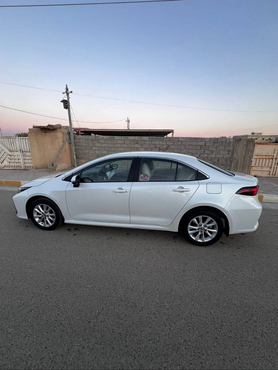 سلام عليكم
للبيع كورلا ساز 
مكفوله كفاله عامه ماشيه 68
السعر 183$   (***********)
