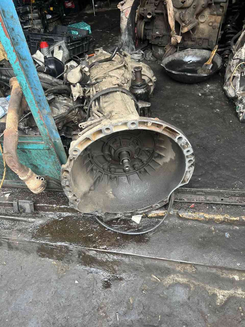 سلام عليكم يوجد محرك وكير وضفيرة نيسان باڤندر 2008 الكير كفالة بس المحرك طافي يعني طابوكه 
الرقم ***********
