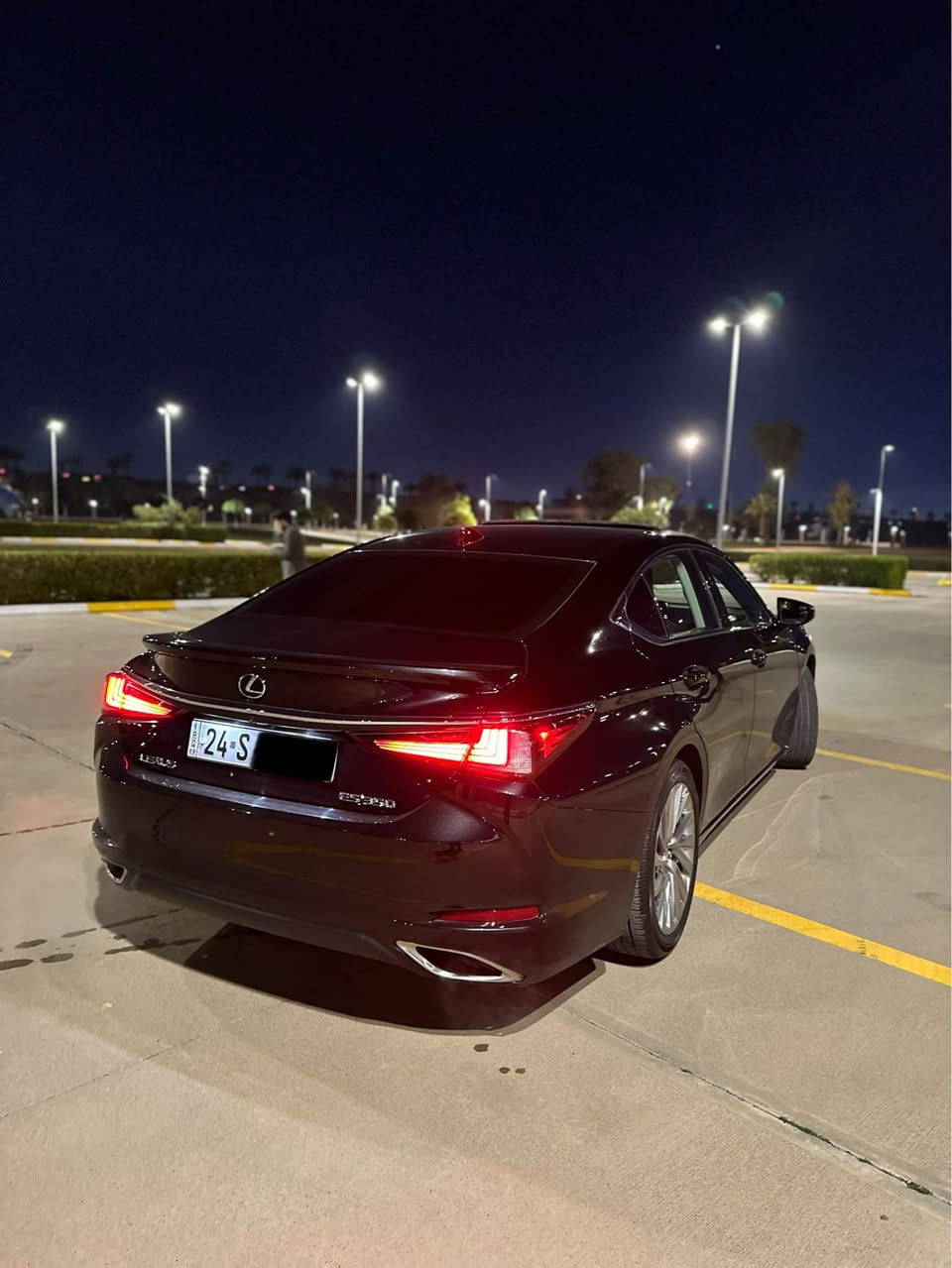 Lexus ES 350 2020
سيارة رقم دهوك. كلشي جديد تحويل نفس اليوم ……
مواصفات فول 1/1 للاخير ✋🏻كشن تدفية و تبريد خزن ستريرن كهربائي و تدفية. ………   محرك 3.5 (6)سلندر مرغوب 
سيارة فقط قطعة و شبر صبغ بدون اي دواخل و ارباك بجم و ورا كبس     السيارة جاهزة بشرط اي سونار 
مكان اربيل .     *********** واتساب كورك أربيل, العراق

