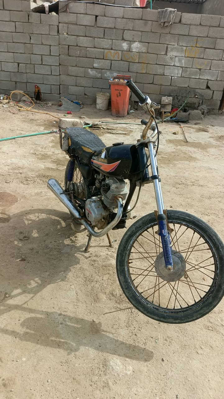 السلام عليكم دراجه ايراني ادوات شاص جديد مكينه جديده ما مفتوحه مكان البصره الزبير رقم التليفون 
***********
