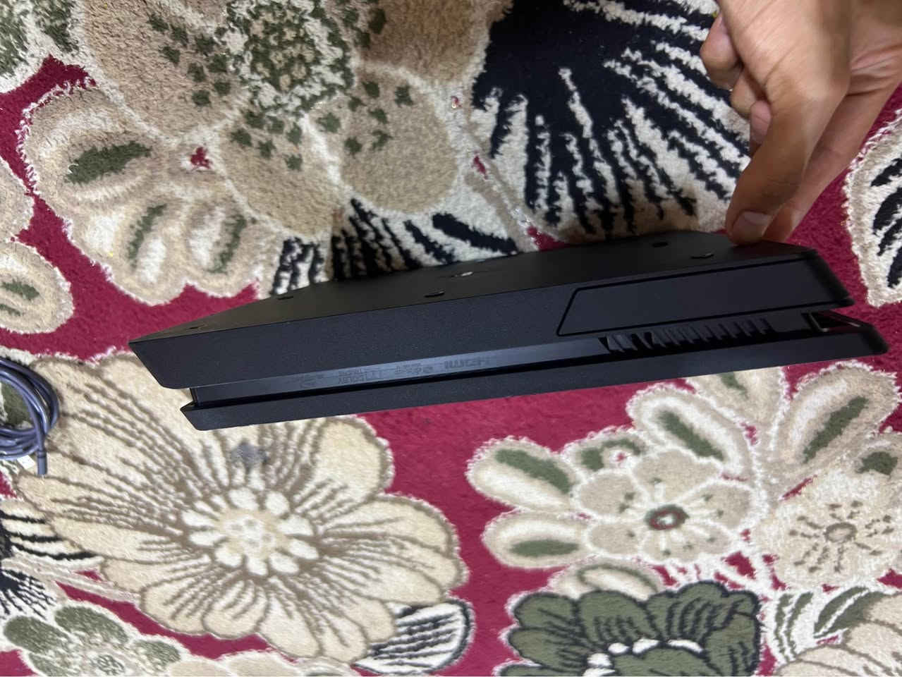سلام عليكم بليستيشن 4 سلم 500GB نضيف اخو الجديد شرط الفحص والضمان 
محتويات البلي اقراص عدد 2 
وجوستك وحدة وكابل شحن وكابل تشغيل 
السعر 230 الف 
عنواني البصرة الجمعيات الاولى 
*********** البصرة, العراق
