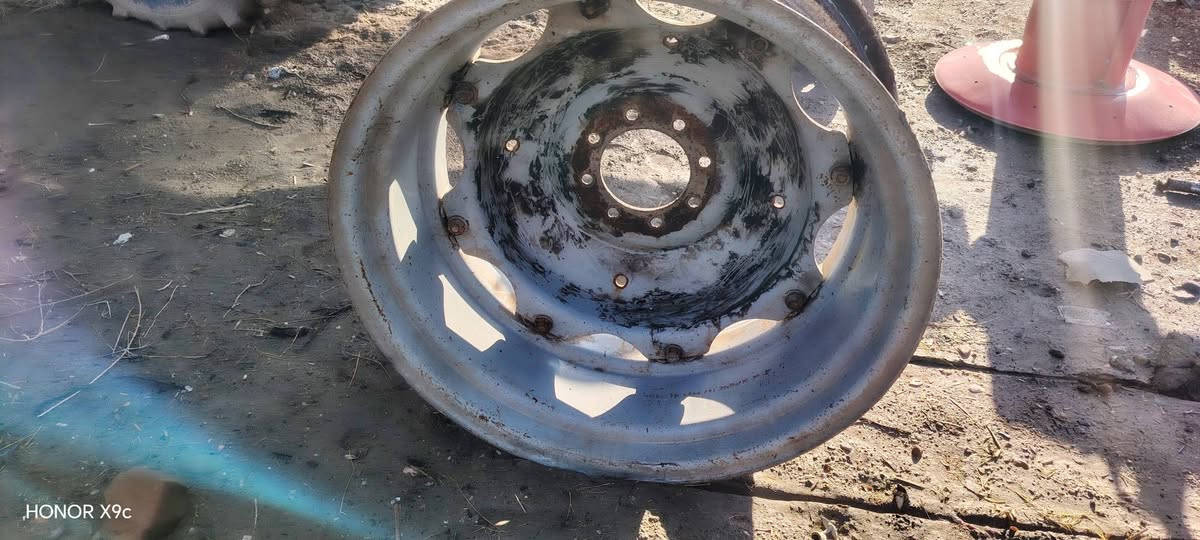 السلام عليكم ويل فوركسن حجم ٣٠ للبيع العنوان بغداد اليوسفيه ***********   ***********
