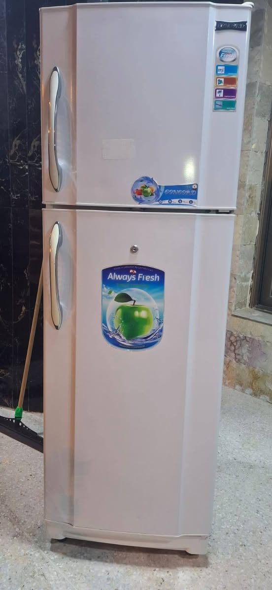 ثلاجة كونكورد
نظيفة جدا جدا 
#بيع


**إذا كنت صاحب هذا الإعلان وتريد حذفه لأي سبب، رجاءا أرسل رسالة إلى الدعم الفني**