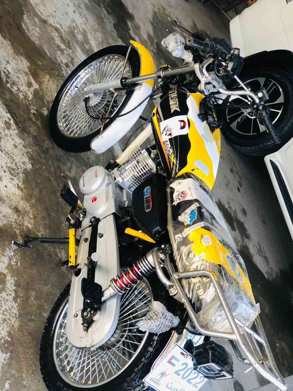 السلام عليكم سولنك موديل ٢٠٢٤ كلو شرط كهربائيات كلها شغاله دبلات وياله لشه شرط محرك  ما مفتوح نشاط ومعدل فول رزانه فول وزن ثقيل مرتب ونضيف مكاني ايسر الشركاط السلمان ***********
