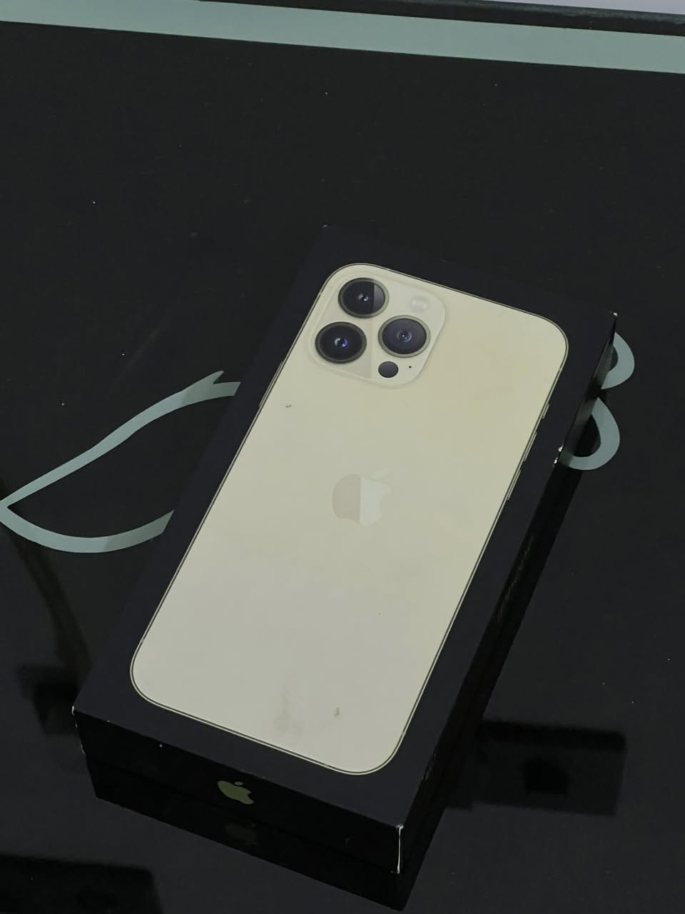 ايفون 13 برو ماكس 
ششششرققق اوسططط مو امريكييي 
ب81 حاسبة  و80 بالاعدادات 
ذ256 
نظافة 100 
اظافة عدسات ياقوت ولزكة ضد الكسر وكفرات 2 
ملحقات كامله الجهاز بلادي عل فحص 
سعر 750 او مراوس 
***********
