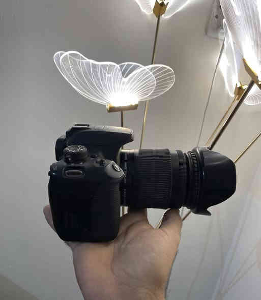 گانوون 700 D فوووول مواصفات

الملحقات 
نك مايك
شاحنه
بطاريه
عدسة (55.18) أوتو
شاشه لمس
شاشه قلابه
بلوتوث
جنطه ( درع ضد الكسر)

الكامرا نظافة 100% استخدام شخصي وبسيط 
المكان بغداد المنصور للاستسفار اكثر التواصل عبر الخاص او ع الرقم ***********
